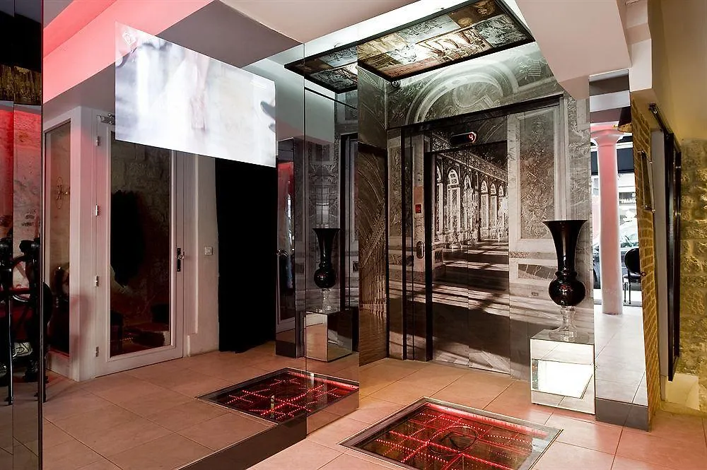 Boutique Konfidentiel Hotell 4*